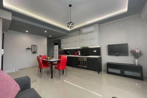 Maxim Deluxe Apartment