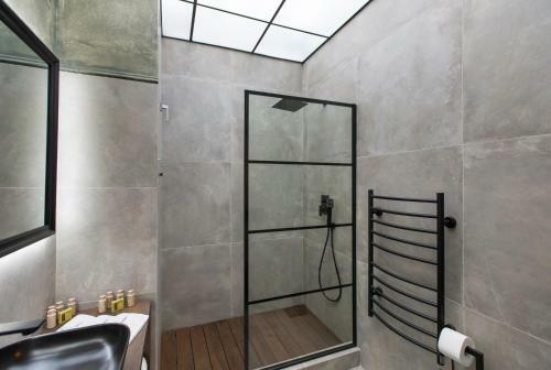 Lepanto Luxury Apartments Gf