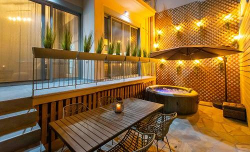 Lepanto Luxury Apartments Gf
