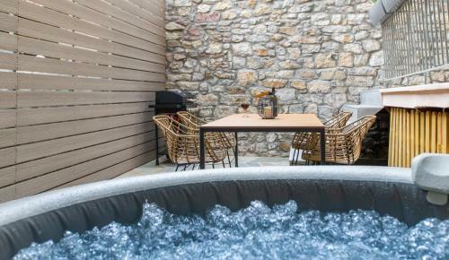 Lepanto Luxury Apartments Gf