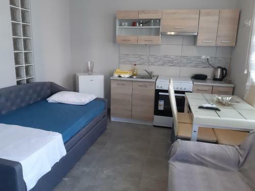 Soula's Sunshine Blue Apartment