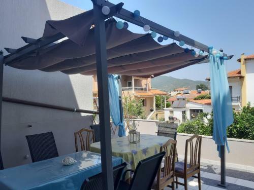 Soula's Sunshine Big Apartment