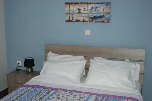 Soula's Sunshine Apartments