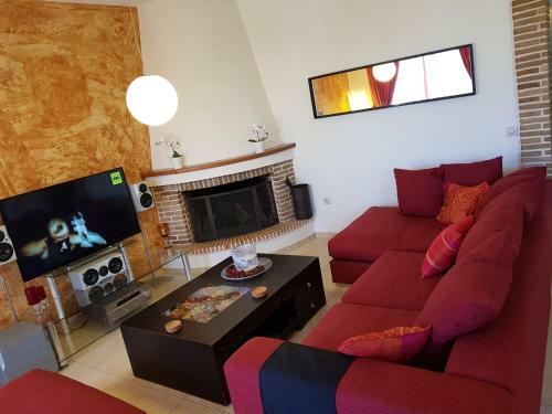 'seaside Paradise' Elegant Apartment In Nea Makri