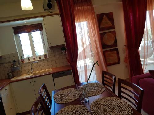 'seaside Paradise' Elegant Apartment In Nea Makri