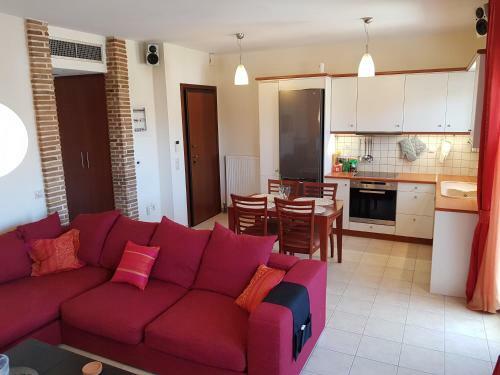 'seaside Paradise' Elegant Apartment In Nea Makri