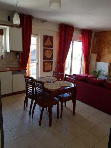 'seaside Paradise' Elegant Apartment In Nea Makri
