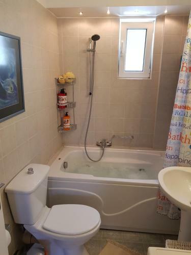 'seaside Paradise' Elegant Apartment In Nea Makri
