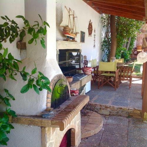 Amomos Villa With Swimming Pool