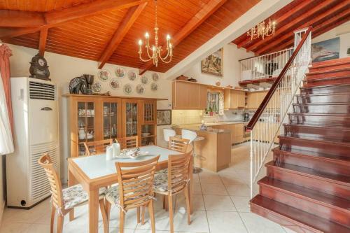 Amomos Villa With Swimming Pool