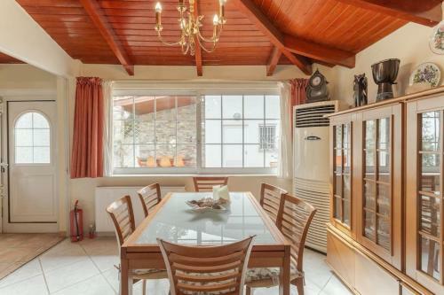 Amomos Villa With Swimming Pool
