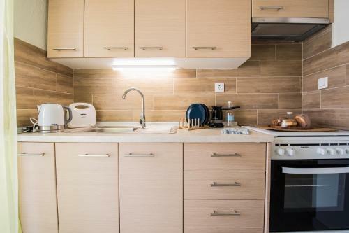 Chelona Apartments