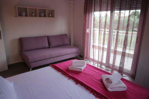 Chelona Apartments