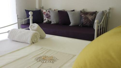 Chelona Apartments