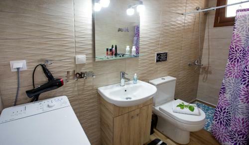 Hostal Rent House Karavi