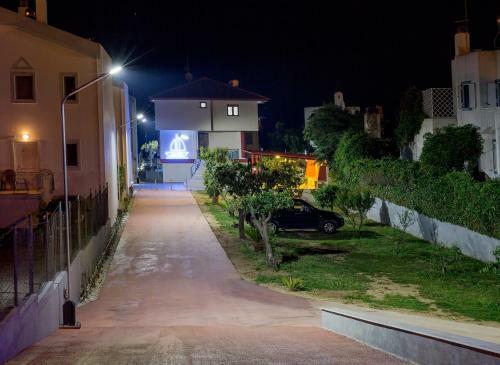 Hostal Rent House Karavi