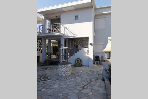 Waterfront Apartments & Studios Top Floor