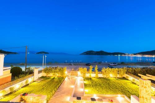 Steleni Seaside Apartments
