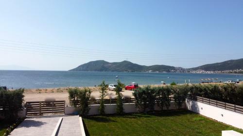 Steleni Seaside Apartments