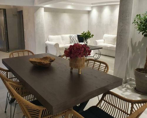 Dioni Luxury House