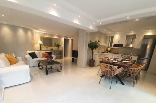 Dioni Luxury House
