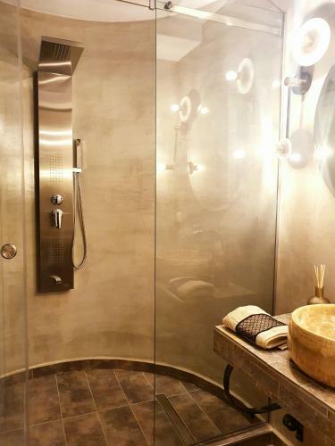 Dioni Luxury House
