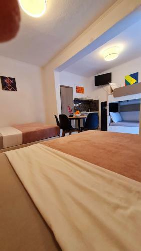 Hostal Only One Studios & Suites Seaside