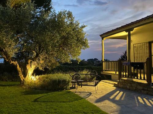 Sea View Villa In Olive Garden
