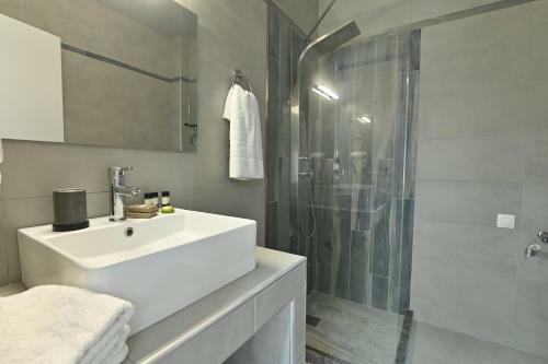 White Coral Luxury Apartments