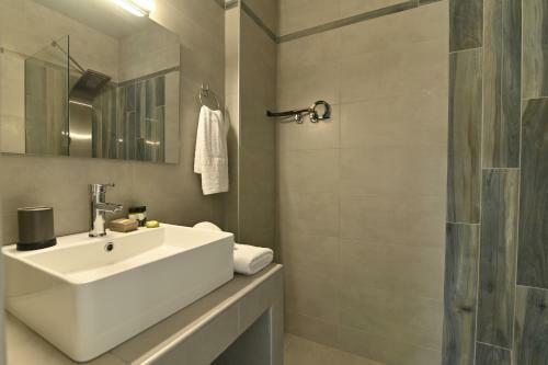 White Coral Luxury Apartments
