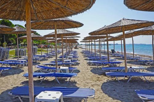 Beautiful Sea Front Villa With 650m2 Garden