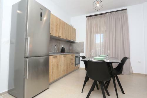 Mare Monte Luxury Apartments 2