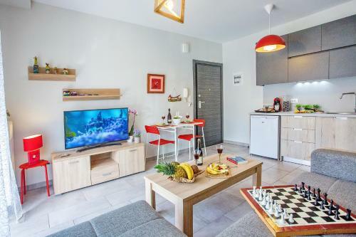 Sun & Sea Luxury Apartment