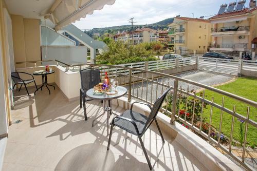 Sun & Sea Luxury Apartment