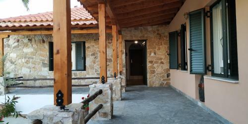Traditional Villa Nea Peramos