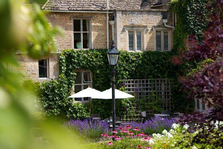 Hotel Lords Of The Manor