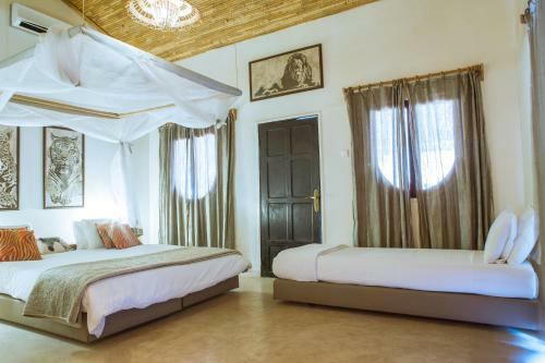 Hotel Les Pal�tuviers