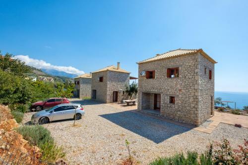 La Pietra Maisonettes
