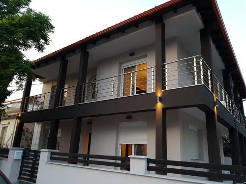 Fantastic Four Apartments