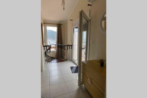 Villa Port View House-comfy Family Apartment-panoramic View