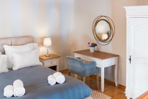Mavrogenous Luxury Apartments