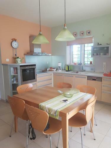 Unique Villa In An Orange Grove