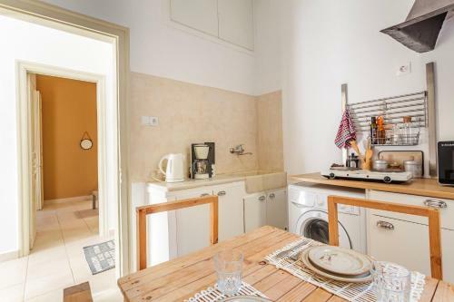 Nafplio Stylish Escape - Nat's City Nest