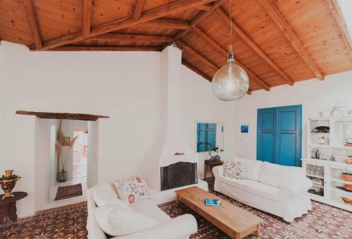 Sunshiny - Two Houses With Pool In Private Grounds
