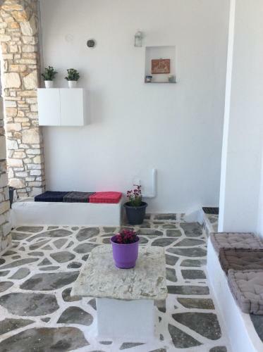 Studios Flora In Naoussa Paros