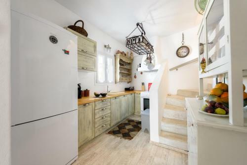 Hara?s Villa In Naousa , Paros
