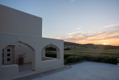 ?ggelos Home Paros