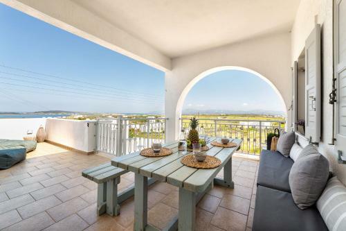 Sun Smiles In Naousa, Paros