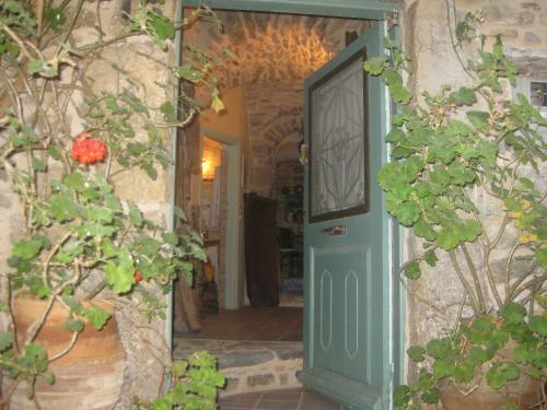 Hostal Traditional Rooms-hostel