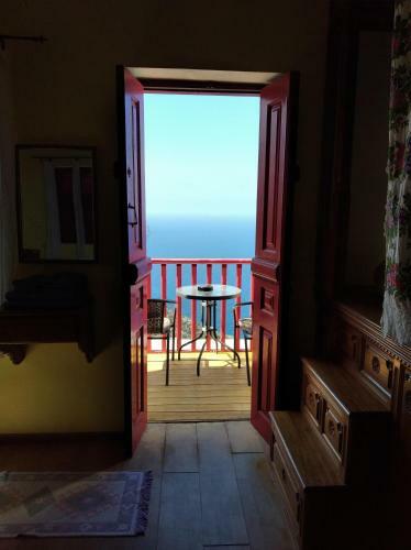 Hostal Anemos Guest House Karpathos